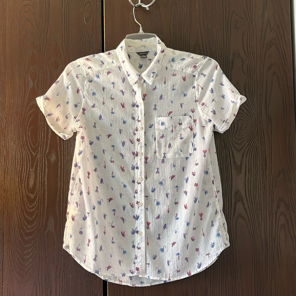 Eddie Bauer short sleeved white blouse with fishing hooks. Size LP.